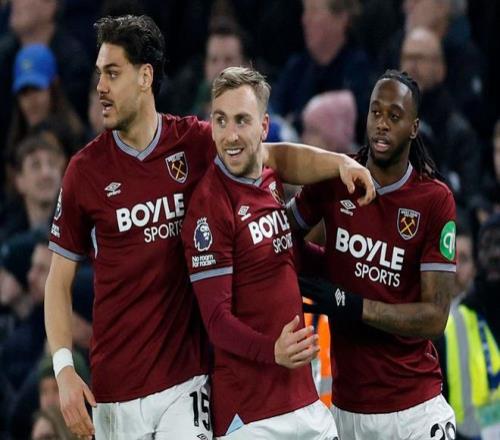 罗荣获最佳,球员殊荣,社交媒体欢,亚博体育,亚博体育官网,亚博体育app,亚博体育下载