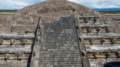 湖人反敗為勝，逆轉太陽18分，關鍵節點死神決勝，節約弩機時間恰到好處